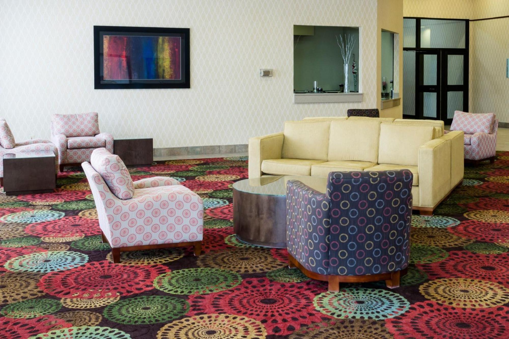 Holiday Inn Express Big Rapids By Ihg Eksteriør bilde